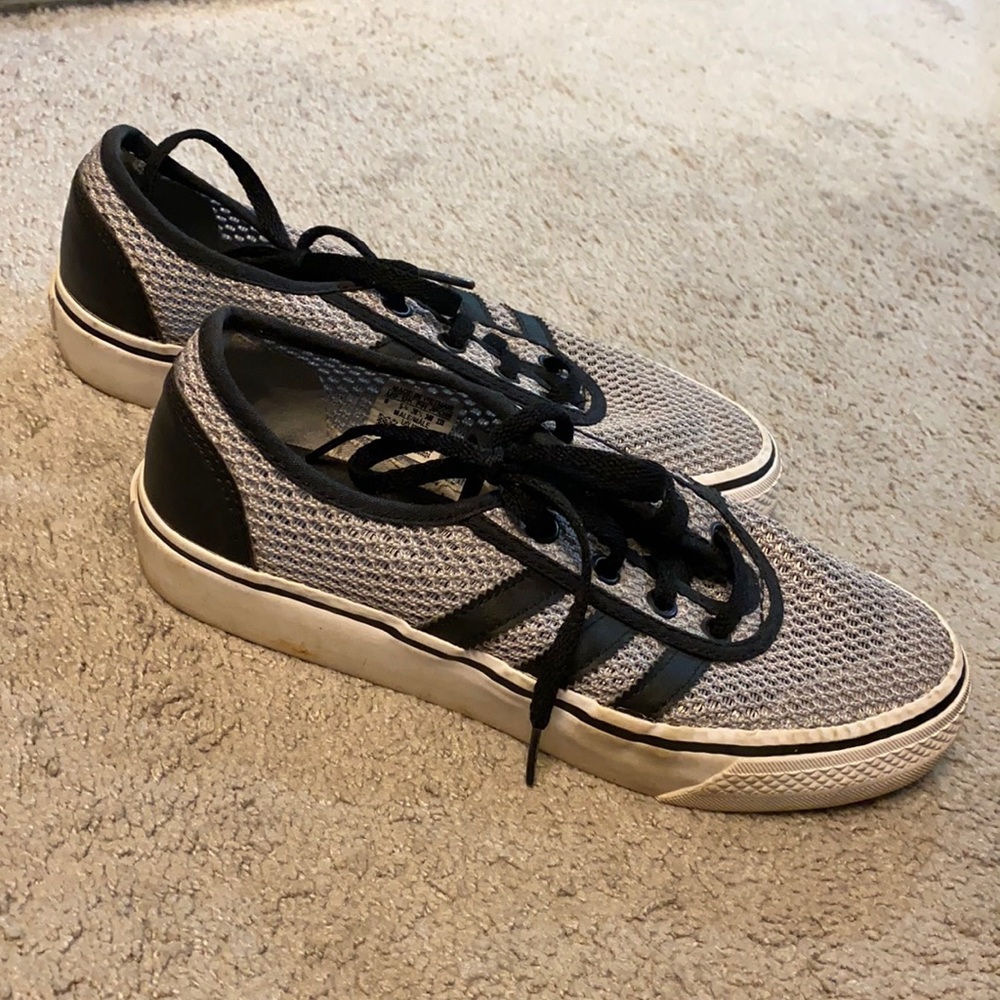 Mesh kids size 6 adidas shoes